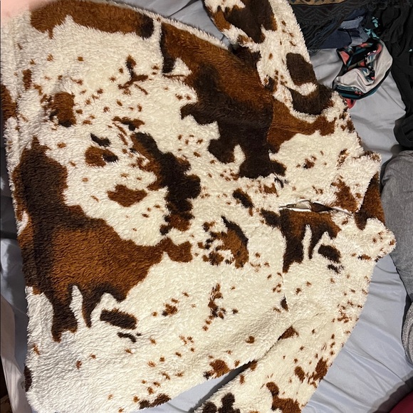 Cozy Cow Print Sherpa Jacket - Picture 1 of 2